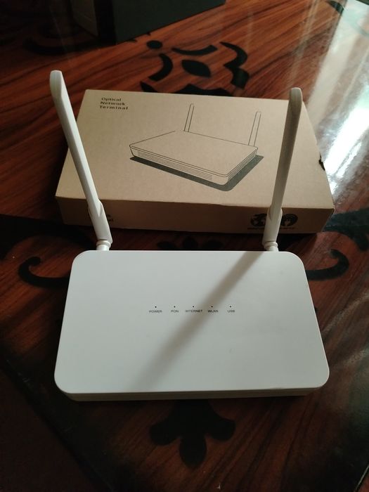 Router sotiladi. 5G 2.4 gers ham qo'llab quvvatlaydi. Optik tola