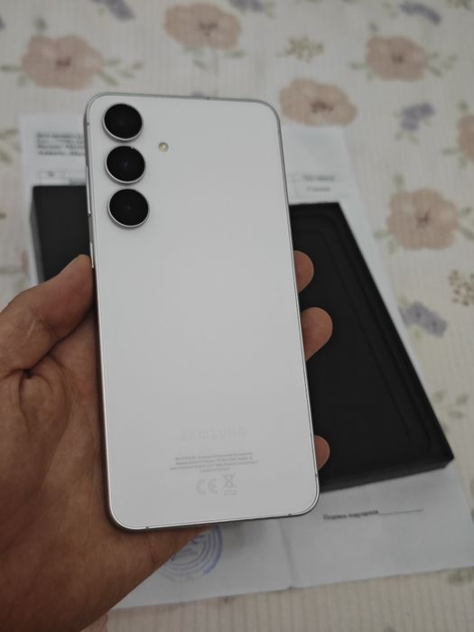 Samsung S25 Fe 256Gb идеальный