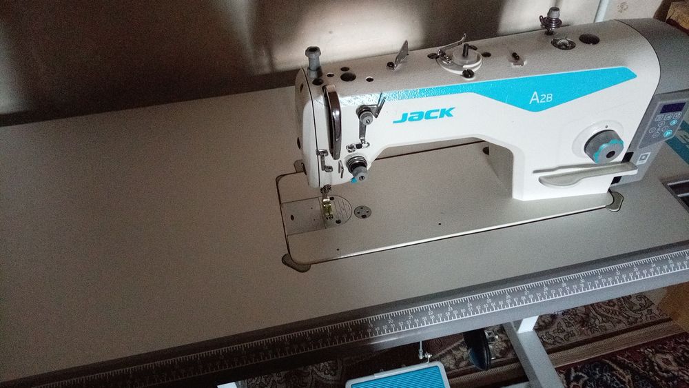 Tikiv mashinasi sotiladi