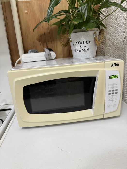 Микроволновка рабочая 10000 тг