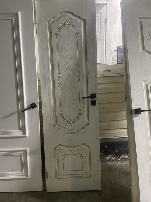 Межкомнатные двери  с косиками