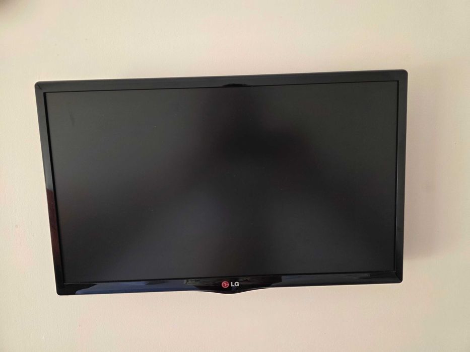 Телевизор LG 22 - 14броя
