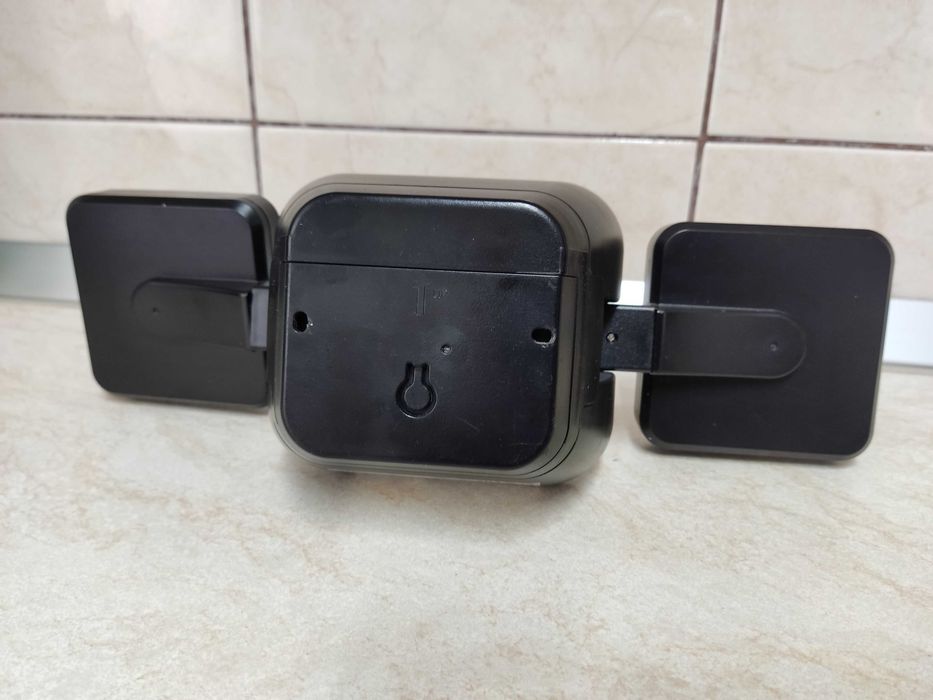 Aplica LED pentru exterior pe baterii  4x R20 x 1,5V