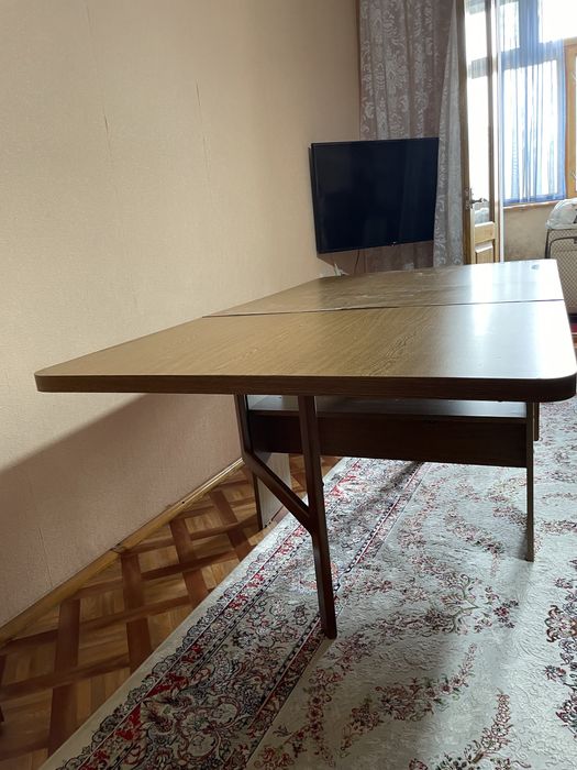 Продам Стол Книжка раскладной.