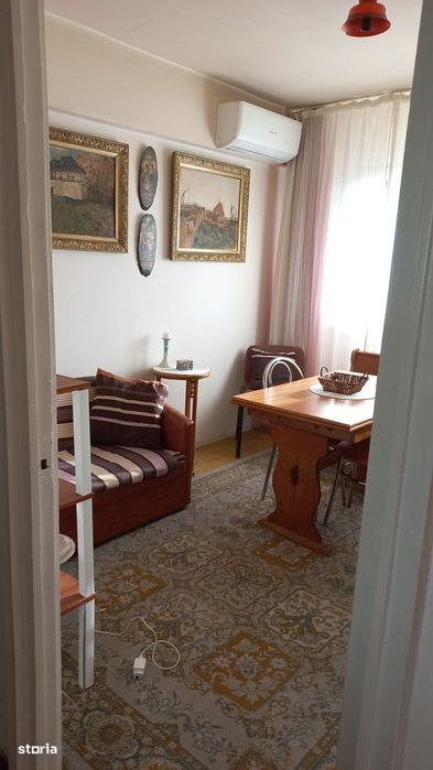 Apartament 4 camere, balcon, Ploiești