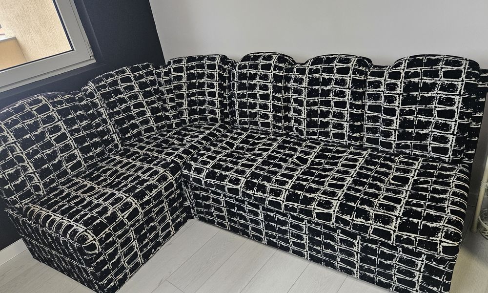 Продавам кухненски диван