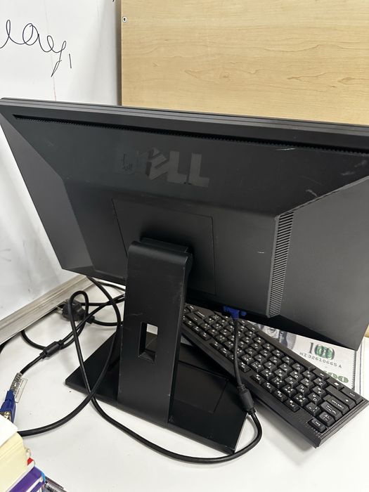 Продаю Мониторы