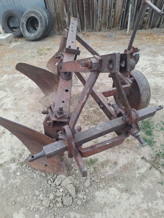 Продаётся плуг плн 3.35