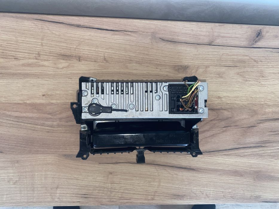 radio original de Mercedes-Benz pentru Mercedes-Benz Vito,