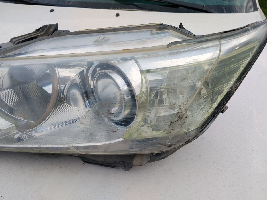 Фары на б/у на Камри 50