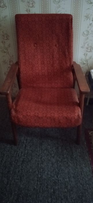 Кресла портативные,с деревянными поручнями,Стул с рельеф спинкой,столы