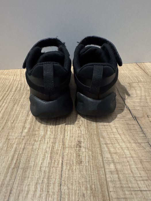 Nike revolution 7 номер 23.5