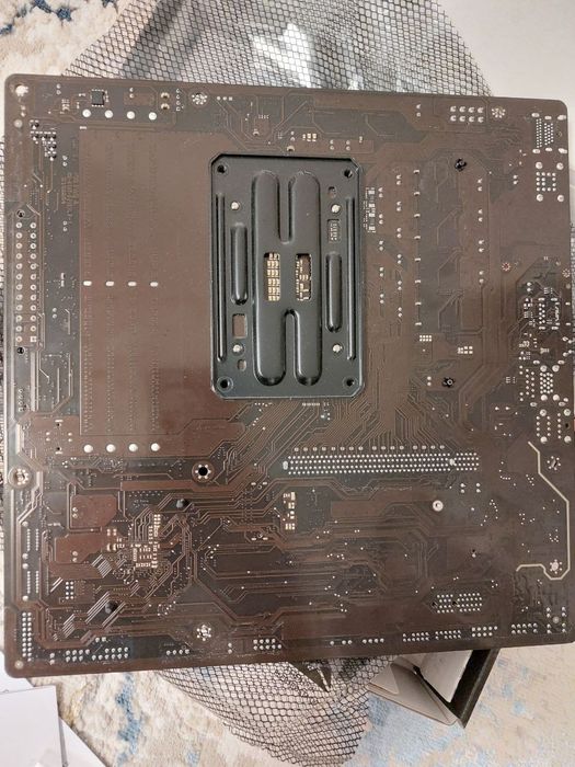 материнская  плата Gigabyte A620m.