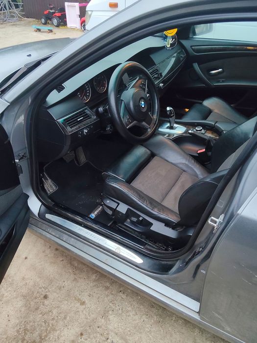 Vând sau schinb BMW  seria 5