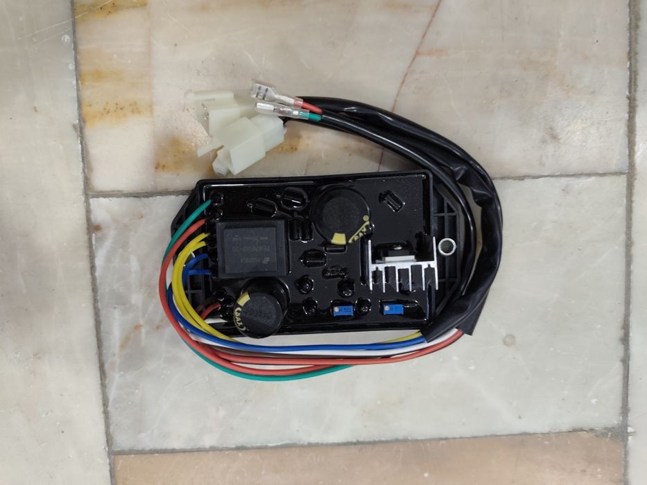 AVR для саковых дизелных генераторов новый .