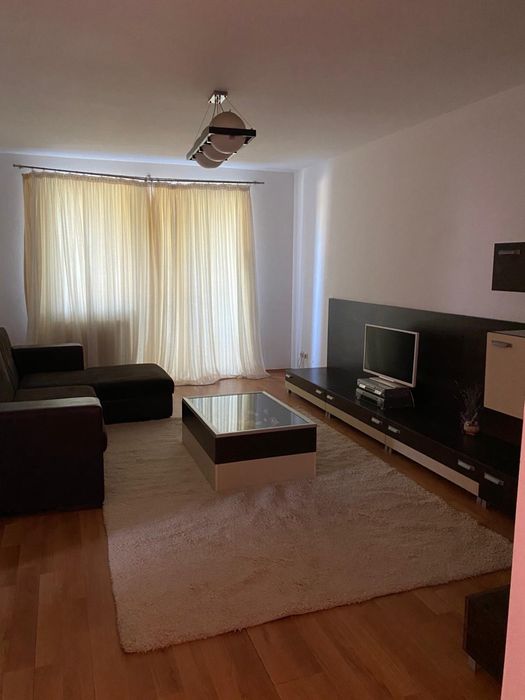 Vand apartament cu 2 camere