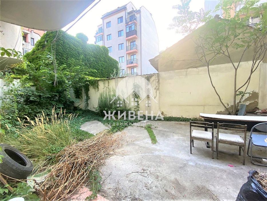 Търговски обект / Магазин под наем в района на Операта, гр. Варна, пл