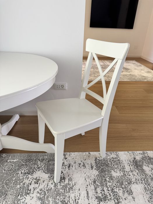 Masa rotunda INGATORP IKEA + 4 scaune
