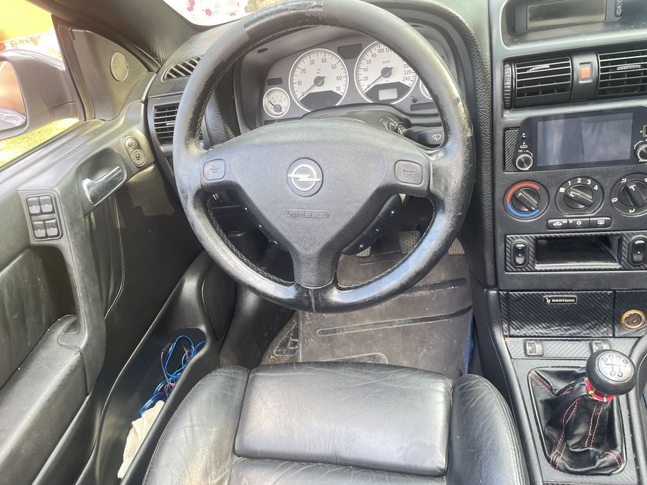 Opel Bertone cabrio 2002 , 1700 euro /negociabil accept si variante