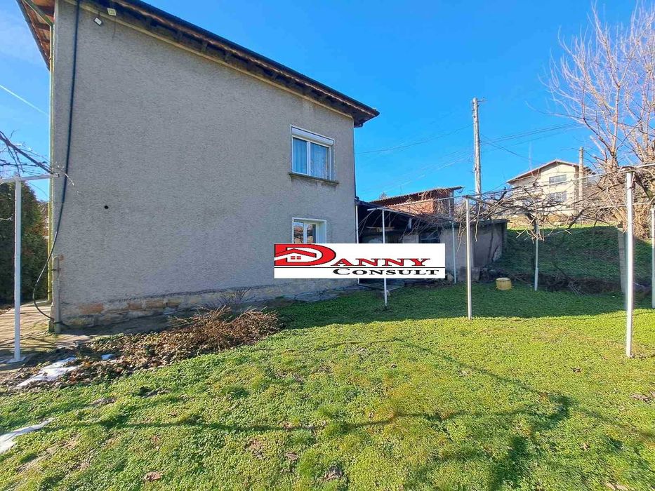 Къща за продажба в с. Царевец - обл. Велико Търново