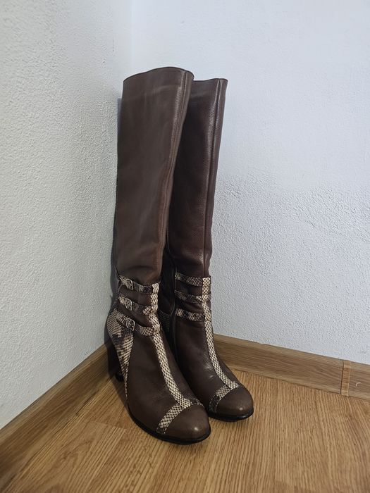 Vand cizme piele dama Made in Romania maro 38