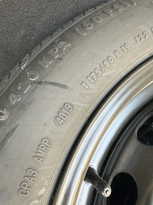 Чисто нова патерица Continental  175/80/19