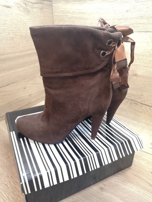 Дамски обувки велур Bianco&Nero