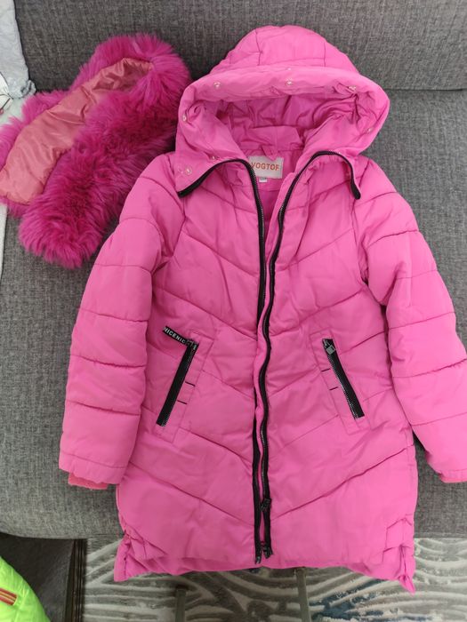 Куртки на девочку