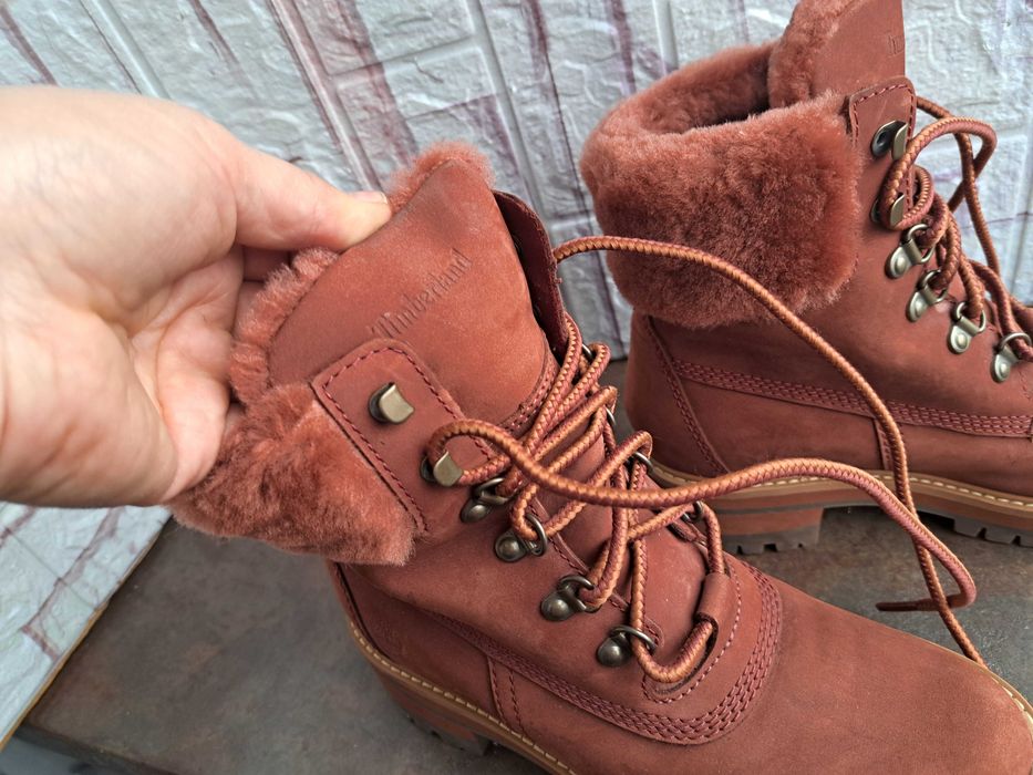 дамски зимни обувки,боти,кубинки,ном37,5,Timberland