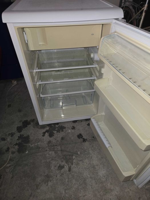 Хладилник Beko TSE N 84см
