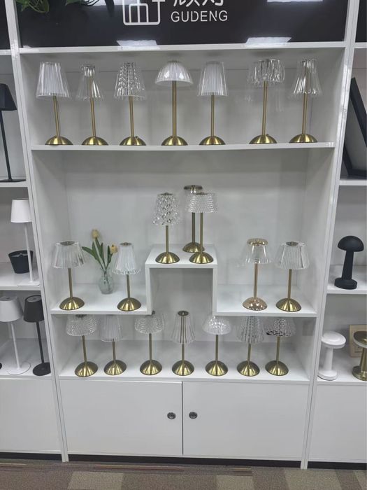 Настольная лампа,для кафе ресторанов оптом