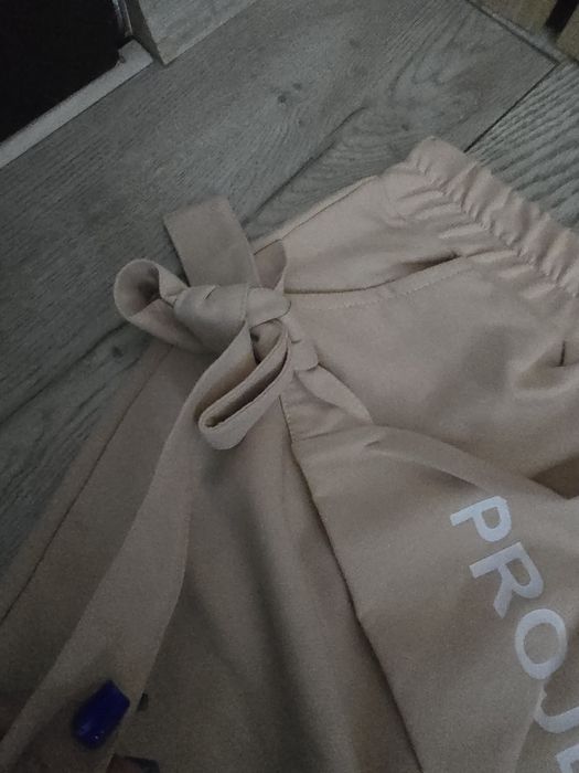 Pantaloni de trening ,noi