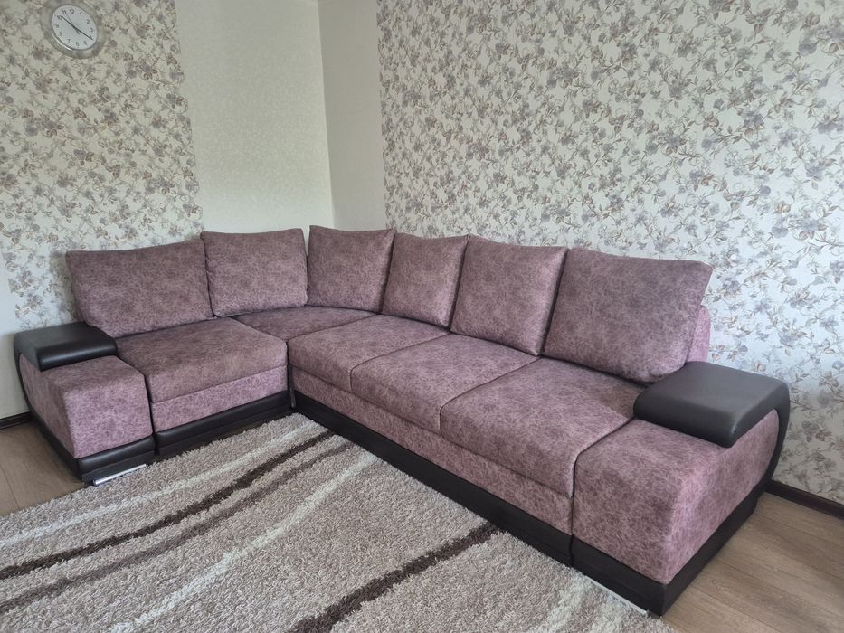 Продам угловой диван.