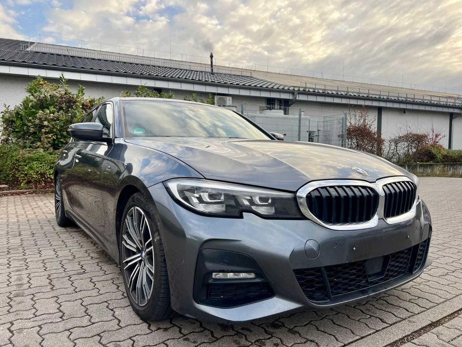 Оригинална решетка (бъбреци) за BMW 3 G20 2019 г