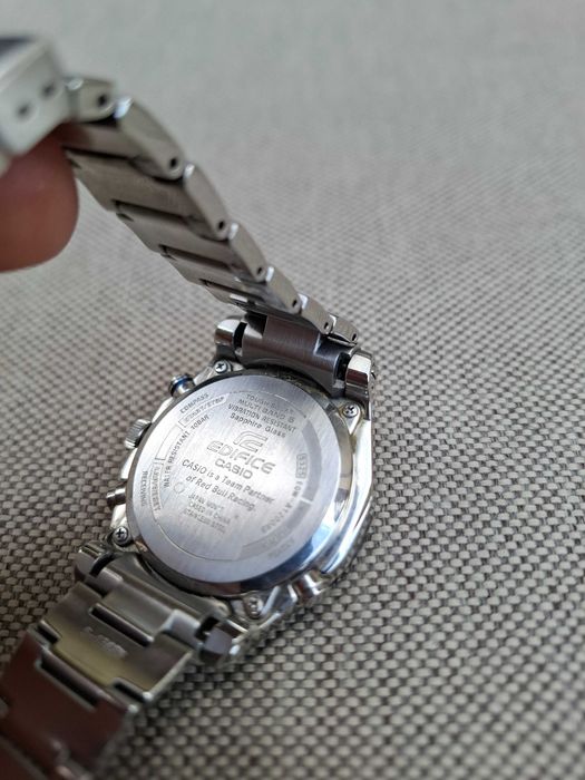 Ceas CASIO Edifice EQW-A1200RB-1AER - Red Bull Racing Limited Edition