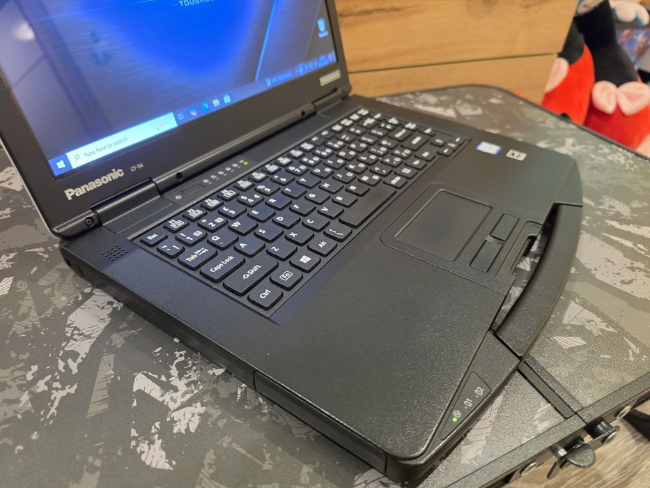 Panasonic Toughbook CF-54 Touch / i5-7th / 16 GB Ram / 256 SSD