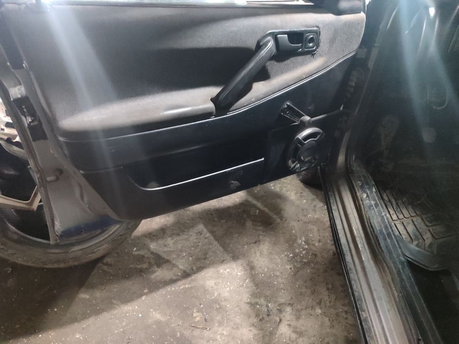 Продам запчасти на пассат универсал