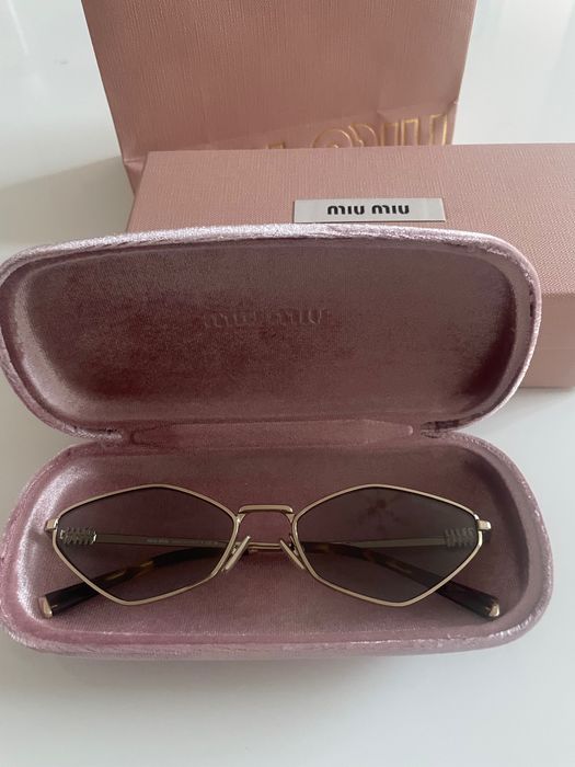 Vand ochelari de soare Miu Miu dama originali