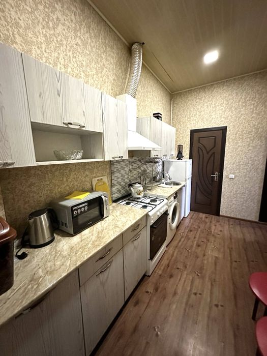 Продаю 2в3/2/2, Рядом с школой №5, сзади СНБ, Район Радуга.