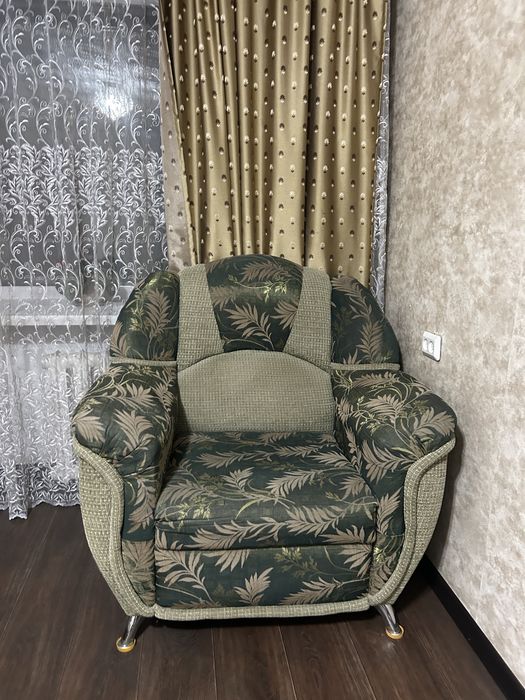 Продам диван с креслом
