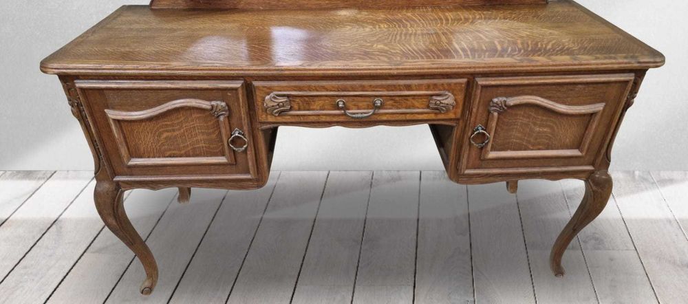 Тоалетка пълен масив с тройно фасетно огледало в стил "ЛУИ XV"