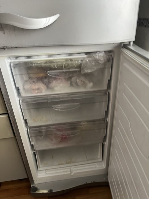 Продам холодильник