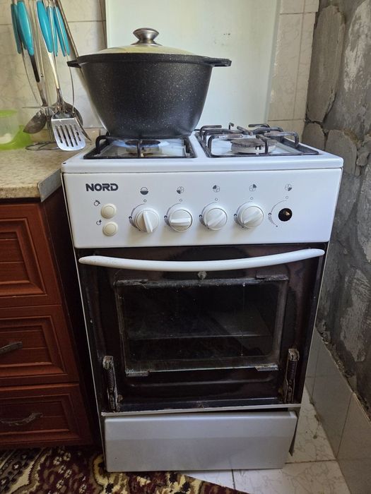 Gaz plita sotiladi