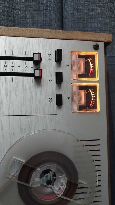 TESLA B 100 rEEL-to-rEEL RECORDER STEREO (magnetofon) - fUNCTIONAL 375 lei