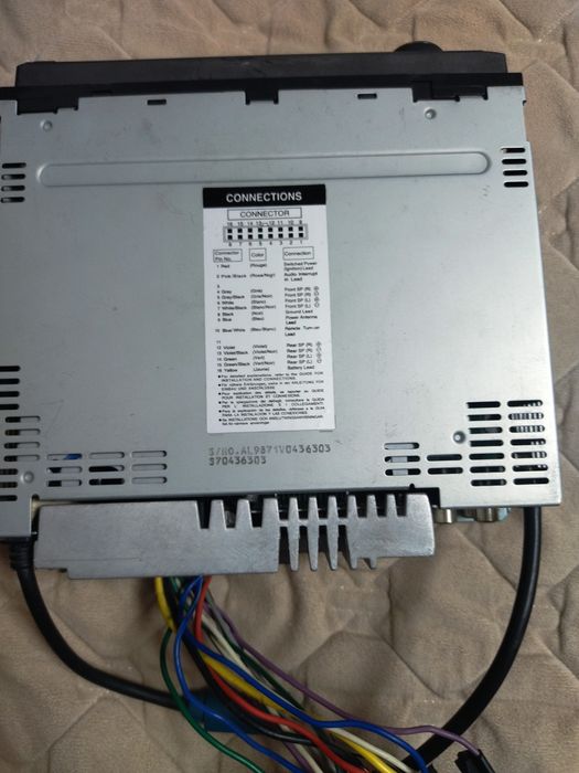 Продам магнитолу ALPINE.