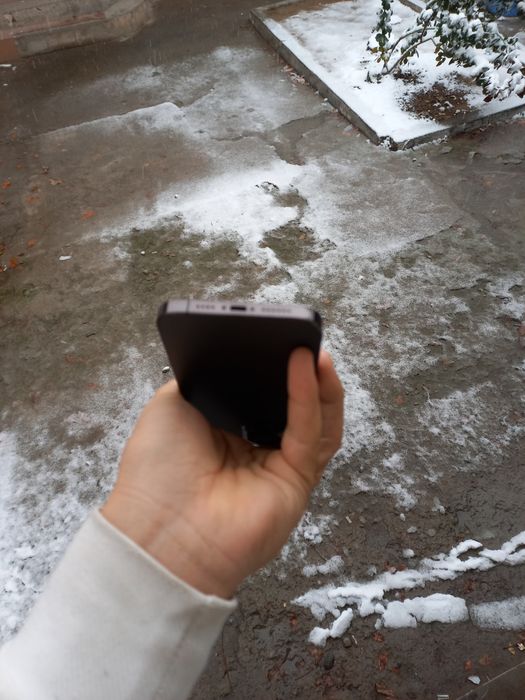 IPhone 14 pro max sotiladi 1Tb