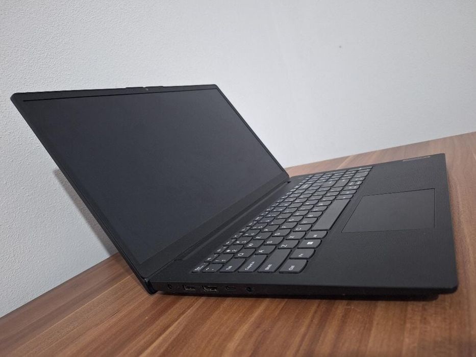 Laptop Lenovo IdeaPad Slim 3 15IAH8 i5-13420H 8GB SSD 256GB + Tastatură Gaming