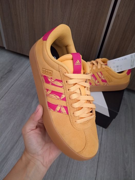 Чисто нови маратонки Adidas и Puma