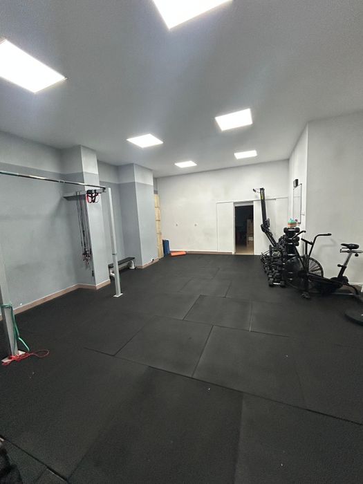 Închiriez spațiu comercial 75 mp