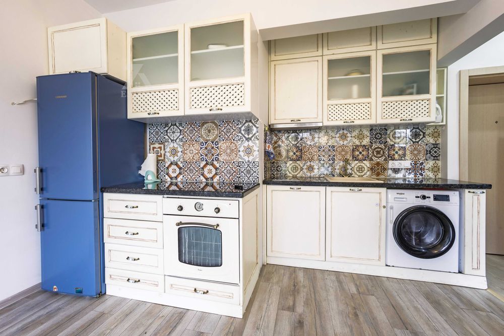 Дава се под наем Магазин в София, Център - 85 кв.м за 880 € - Снимка #3